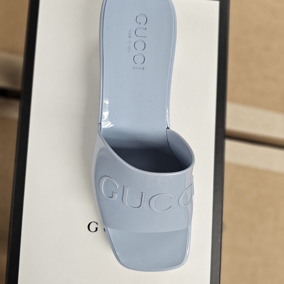 GUCCI Rubber Logo Platform Slide Sandal - Picture 4 of 6